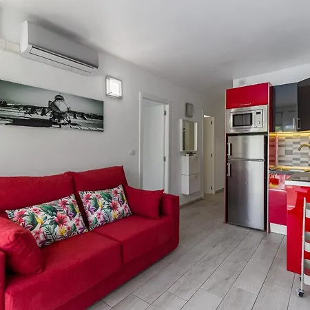 Fantasticstylish & Aircon, Near Lasamericas 아파트 플라야데라스아메리카스