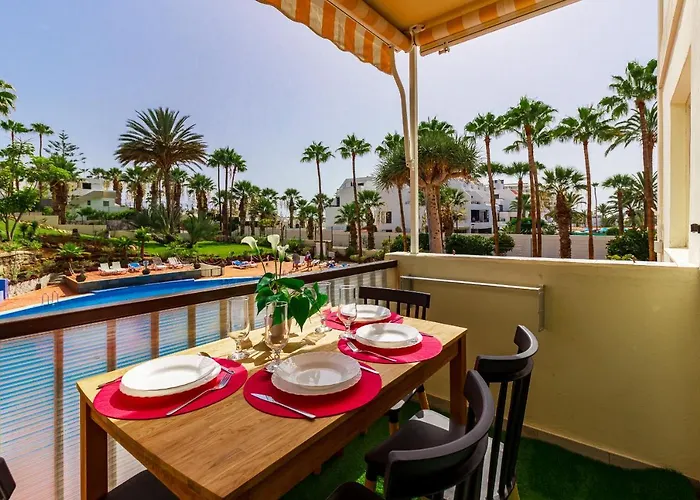 Fantasticstylish & Aircon, Near Lasamericas