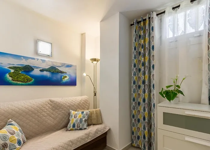 Fantasticstylish & Aircon, Near Lasamericas Daire *