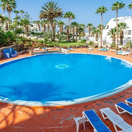 Fantasticstylish & Aircon, Near Lasamericas *