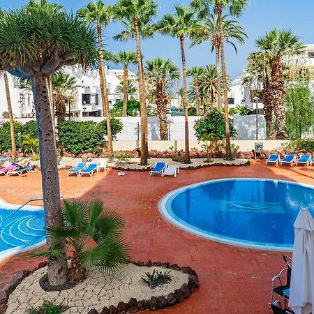 Fantasticstylish & Aircon, Near Lasamericas Appartement