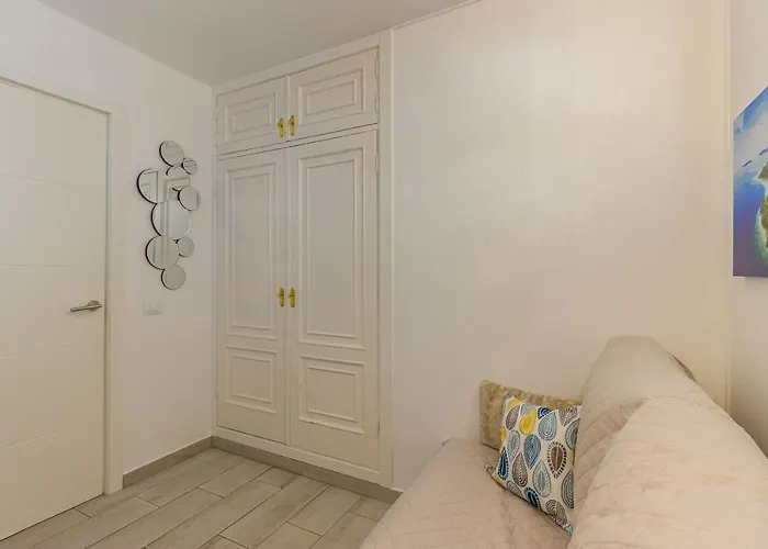 Fantasticstylish & Aircon, Near Lasamericas Apartamento Playa de las Americas (Tenerife)