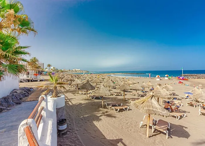 Fantasticstylish & Aircon, Near Lasamericas *